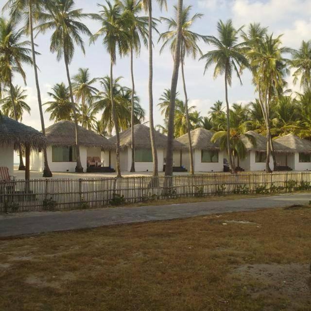 Flyzone Seashell Cottages Only For Indian Nationals With Valid Entry Permit Agatti Exteriör bild